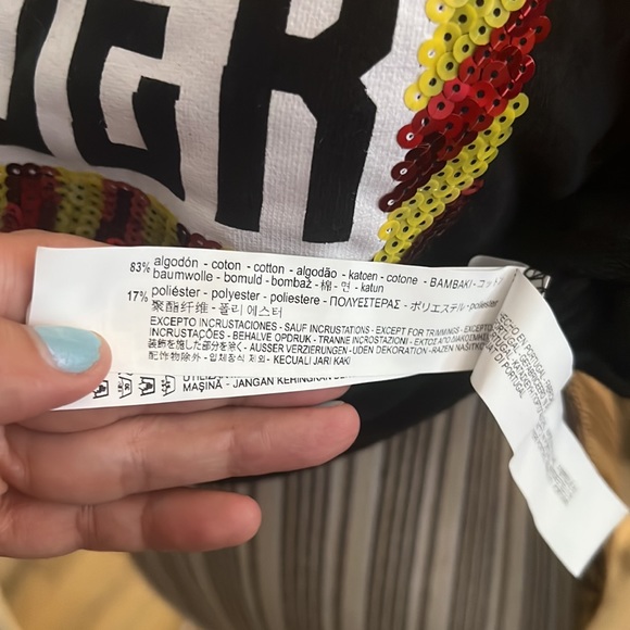 🎉Zara, crop sweatshirt, medium; says “Wonder” - Picture 6 of 8